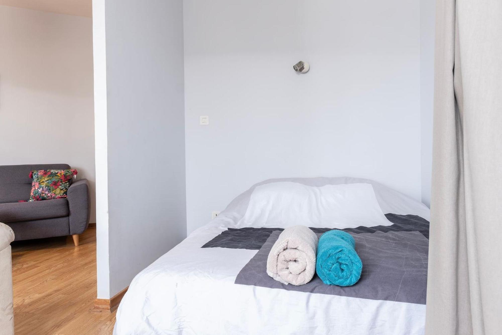 Grand Studio ✰ 35M² ✰ Centre ✰ 4Pers/2Lits ✰ Cuisine ✰ Wifi Candé Екстериор снимка