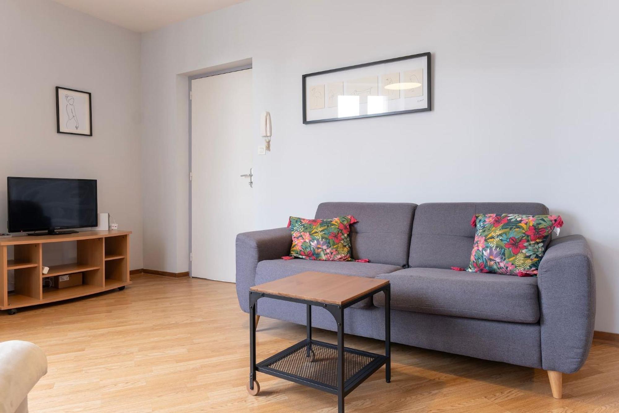 Grand Studio ✰ 35M² ✰ Centre ✰ 4Pers/2Lits ✰ Cuisine ✰ Wifi Candé Екстериор снимка